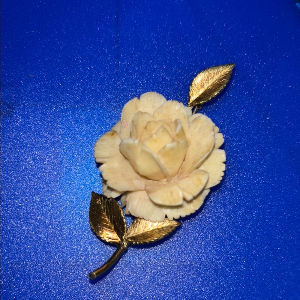Cream and Gold Floral Brooch Jewelry